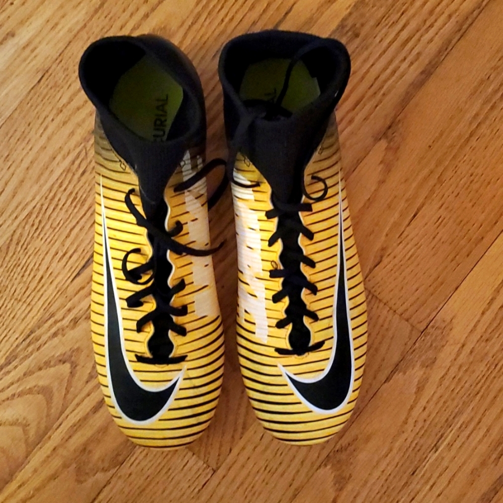 NIKE Mercurial Superfly V FG Laser Orange Black Soccer Cleats gently used